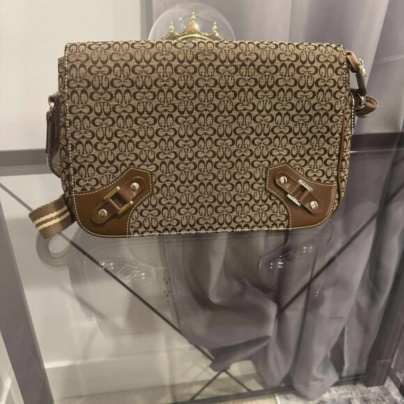 Handbags and Shoulder Bags (Michael Kors, Coach & Guess) - Picture 7 of 9